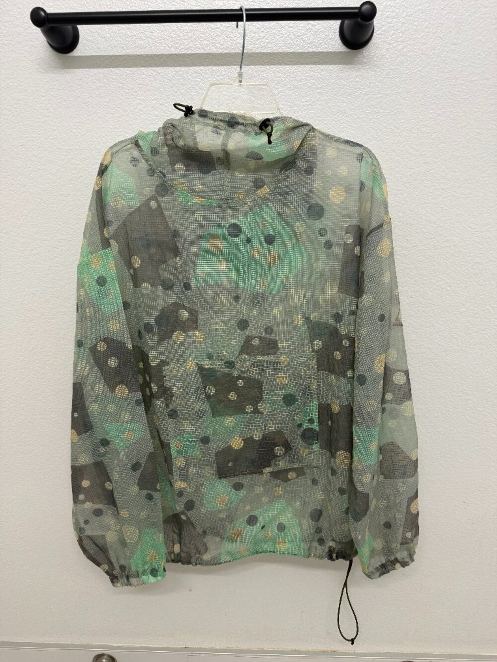 Lightweight Camo Print Windbreaker Jacket with Hood & Mesh Lining